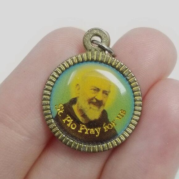 Vintage Saint Pio Pray for Us Portrait Pendant, Round Religious Charm, Estaet - Picture 1 of 5